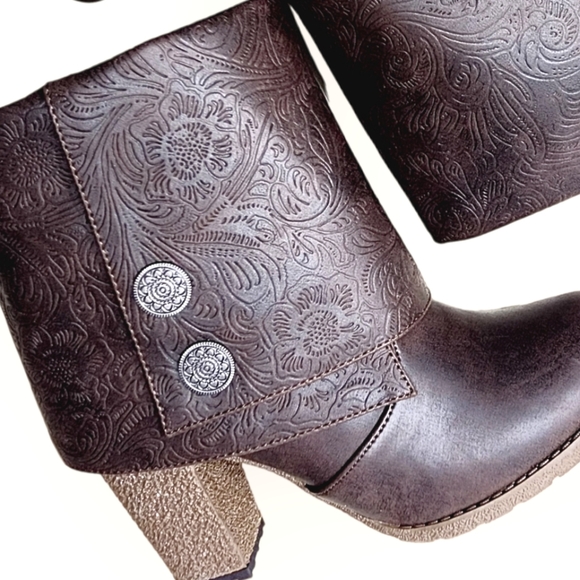 FINAL PRICE🚨 Muk Luks water-resistant boots | Size 6 - Picture 7 of 14